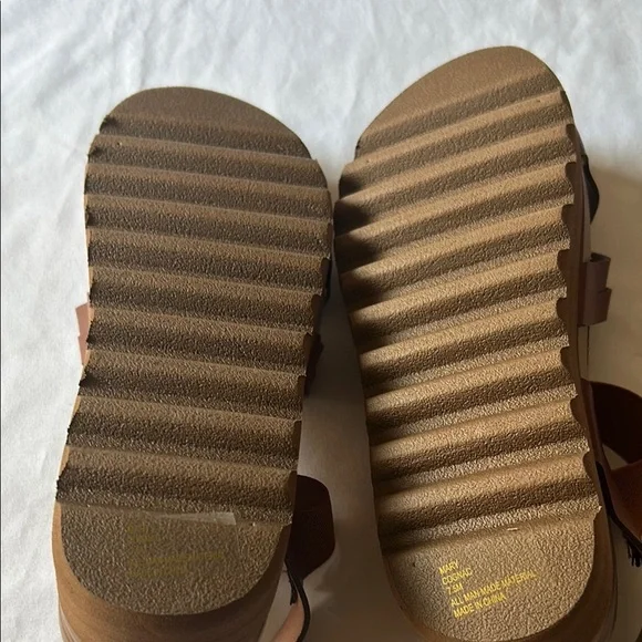 C&C California Brown Strappy Sandals - Picture 3 of 4